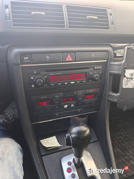 Sprzedam Audi A4 b6 diesel automat kombi2003 r Kiełpiny
