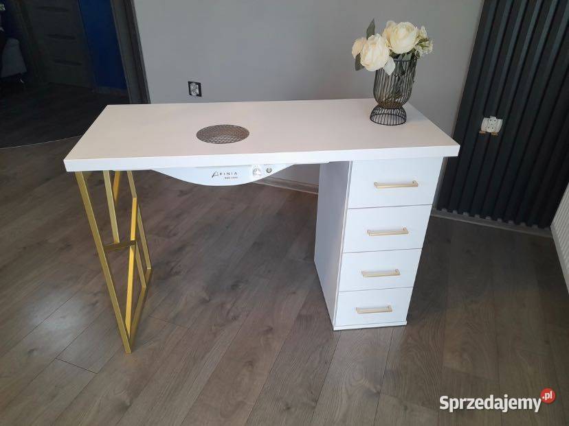Biurko kosmetyczne do manicure Nowe Sierakowice