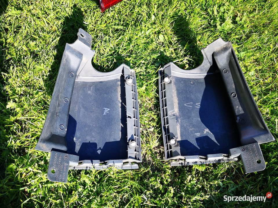 Nakładki pod tylną lampę prawa i lewa Nissan Nowe Skalmierzyce