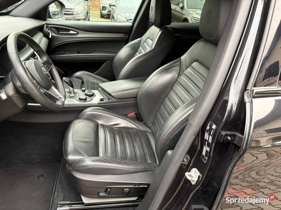 Alfa Romeo Stelvio 20 200 Automat 4x4 Xenony mazowieckie sprzedam