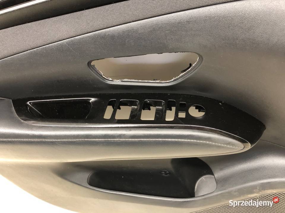 BOCZEK DRZWI LEWY PRZÓD HYUNDAI TUCSON SUV