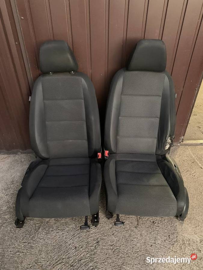 Vw golf 6 fotele i kanapa podgrzewane Rok produkcji 2008 Kłodzko sprzedam