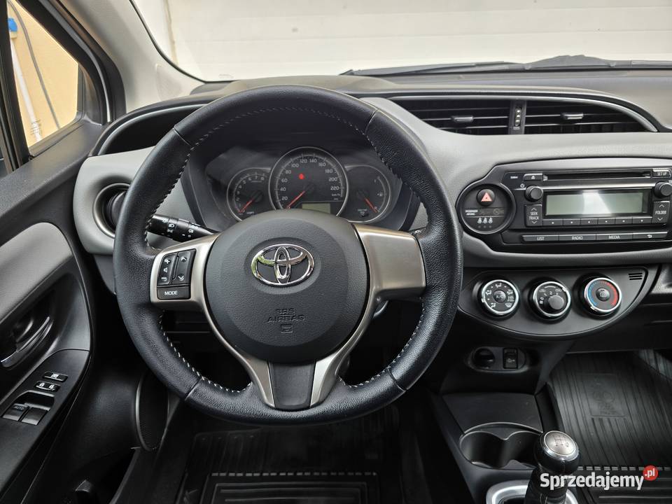 Toyota Yaris 10 VVTi salon Polska bezwypadkowy Karczew sprzedam