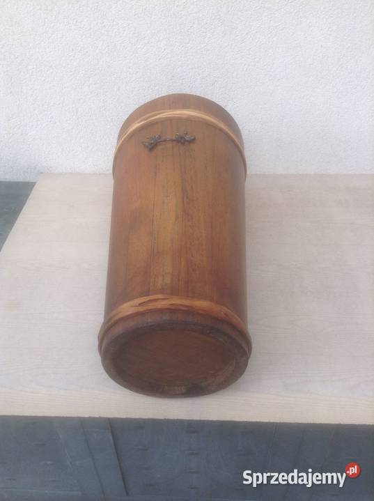 Stary drewniany cebrzyk z uchwytem opolskie