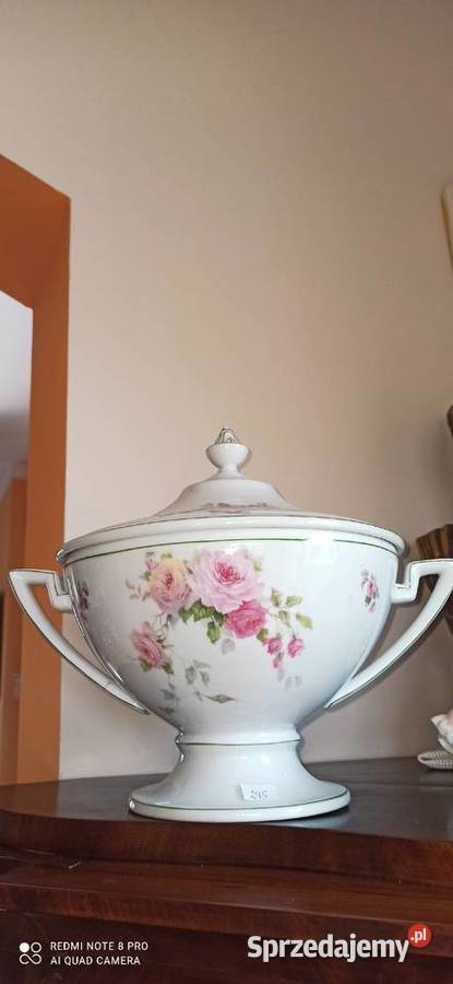 Waza Art Deco na stopie z pokrywką
Sygnowana pomorskie Gdańsk