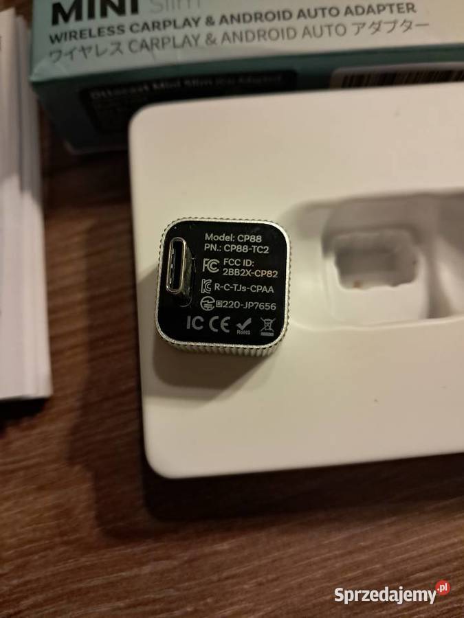 nowy adapter carplay uszkodzone pudełko Transmitery