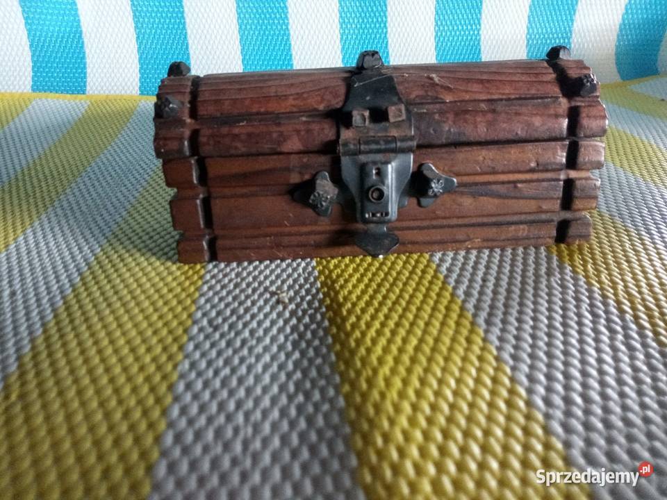 Szkatułkę sprzedam Borówno sprzedam