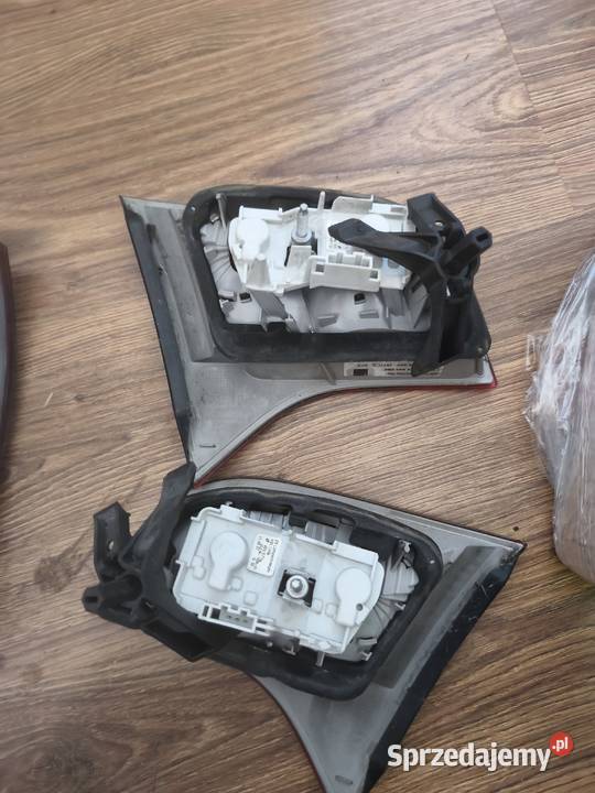 Sprzedam komplet lamp tył audi a4 B7 kombi 4 osobowe lubuskie Szprotawa sprzedam