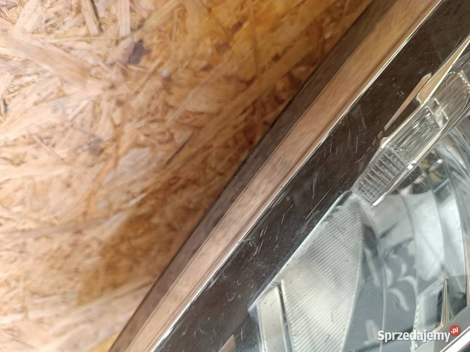 LAMPA LEWY PRZÓD REFLEKTOR EU 5TB941035B Lampy przednie Nowy Tomyśl