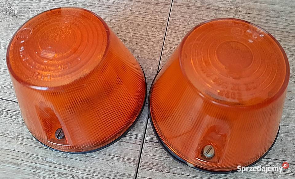 Lampa kierunkowskazu klosz E 92 F z lat PRL Ostrów Wielkopolski