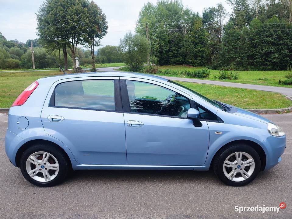 Ładny Fiat Grande Punto 14 benzyna z gazem LPG kupiony w Polsce Domaradz