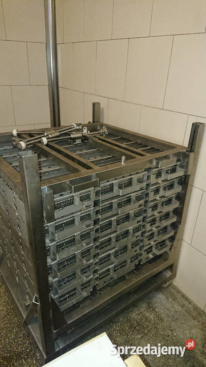 WIEŻA WĘDZARNICZA do produkcji wyrobów blokowych Raków