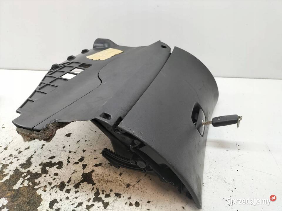 SCHOWEK PRAWY PASAŻERA DESKI 3B1857101 VW