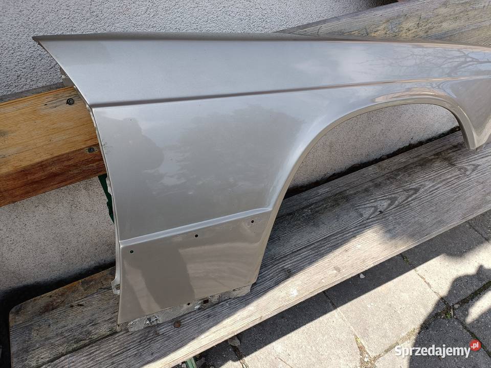 Prawy błotnik Mercedes 190 201 Karoseria