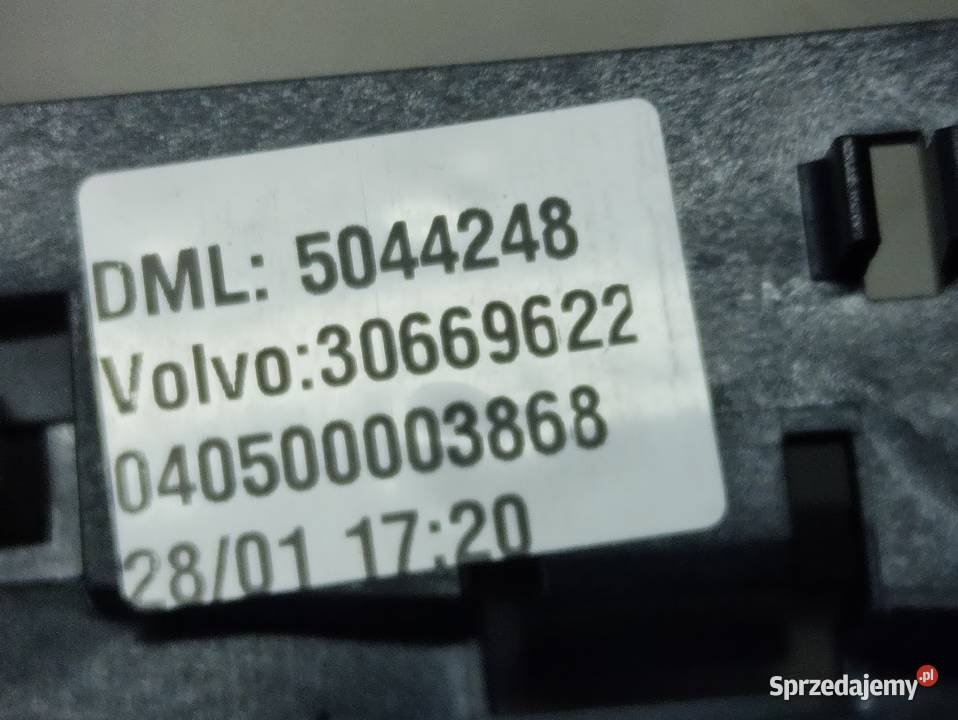 Lampka Oświetlenie Kabiny Volvo Xc90 Xc 90 I Pleszew