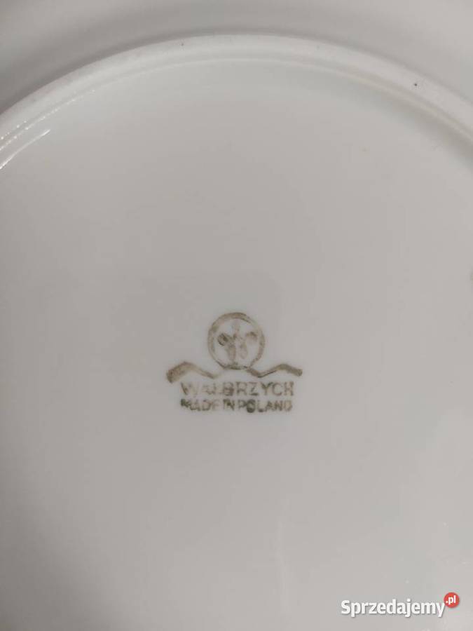 talerze porcelana Wałbrzych PRL kwiaty złocone