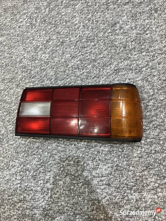 Lampa tylna prawa bmw e30 polift szeroka lampa Toruń