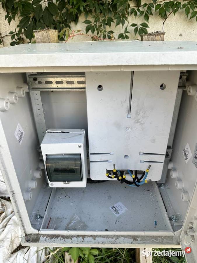 skrzynka elektryczna do prądu budowlanego