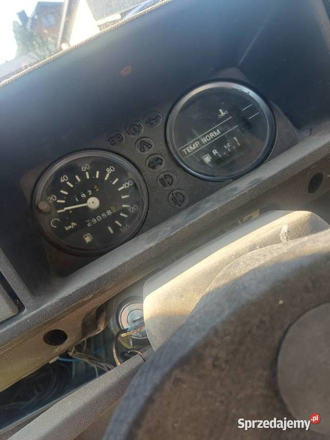 Wartburg 13 1989 z dokumentami
