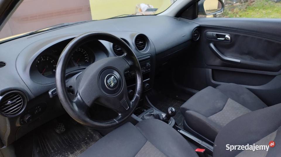 sprzedam seat Ibiza 6l 14 benzyna Rok produkcji 2003 Ibiza Oświęcim