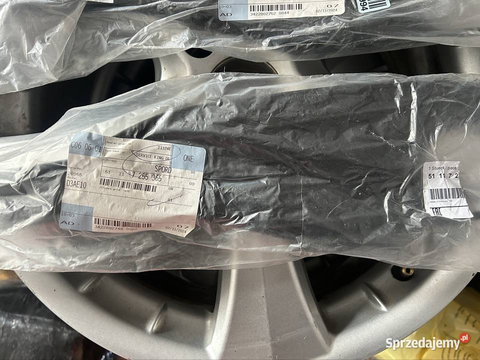 Kratki kratka zderzaka lewaprawą dolną BMW F30 osobowe Łęczna sprzedam