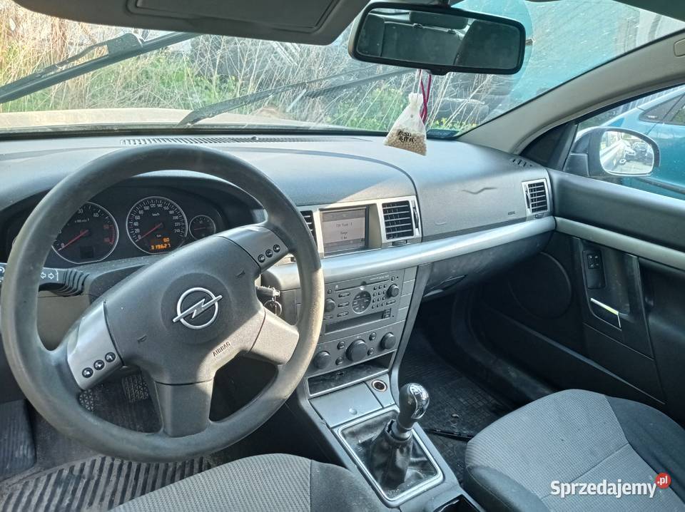 Opel Vectra 19 Kombi 110 kW 2004 r dawca części osobowe Szklarka Myślniewska