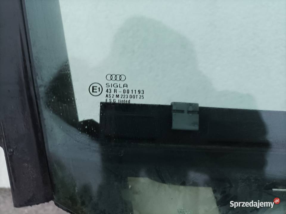 Szyba Stelaż Przód prawa pasażera Audi a4 b5 mazowieckie sprzedam