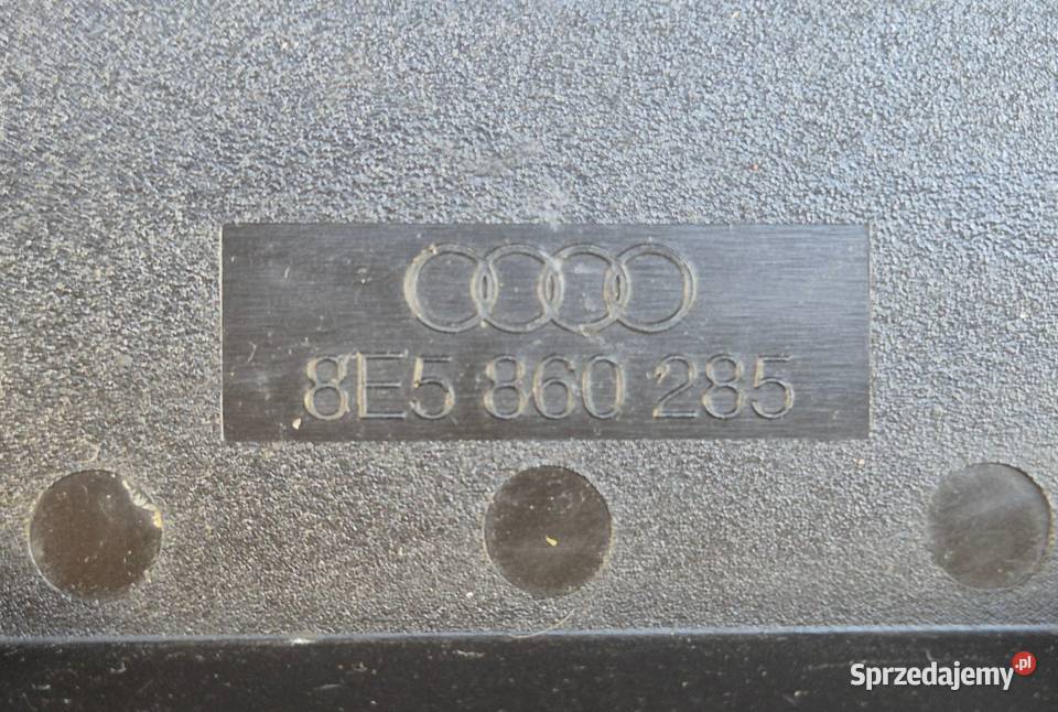 UCHWYT MOCOWANIE TRÓJKĄTA OSTRZEGAWCZEGO AUDI A4 Działoszyce