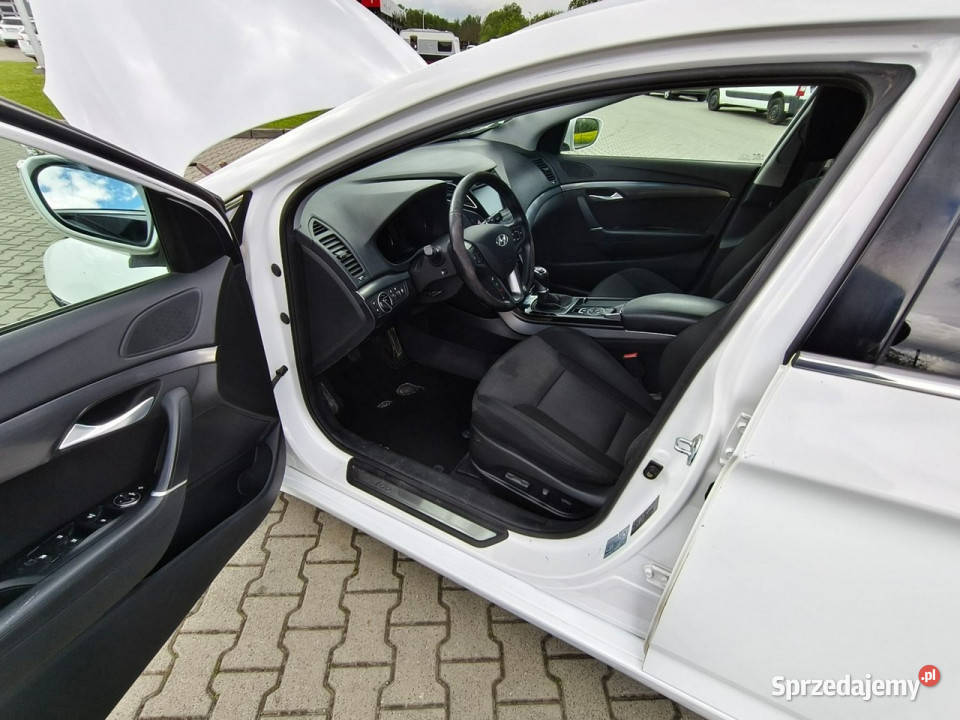 Hyundai i40 17 diesel 141 6biegów nawigacja Kęty sprzedam