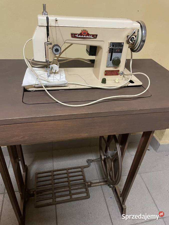Maszyna do szycia Łucznik ze stołem Rękodzieło Łążek