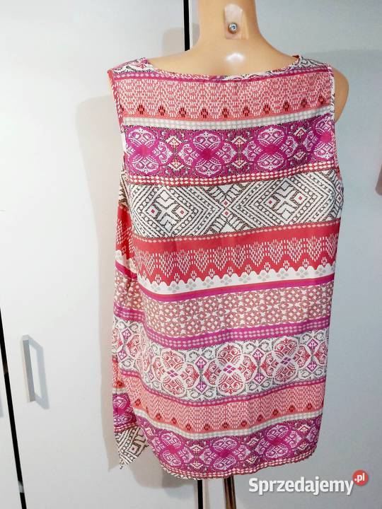 444648 Zwiewna leciutka bluzeczka Rozmiar 44(XXL) Braniewo