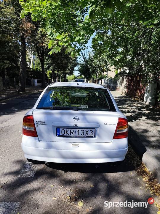 Opel astra 14 benzyna super auto małe pieniądze manualna