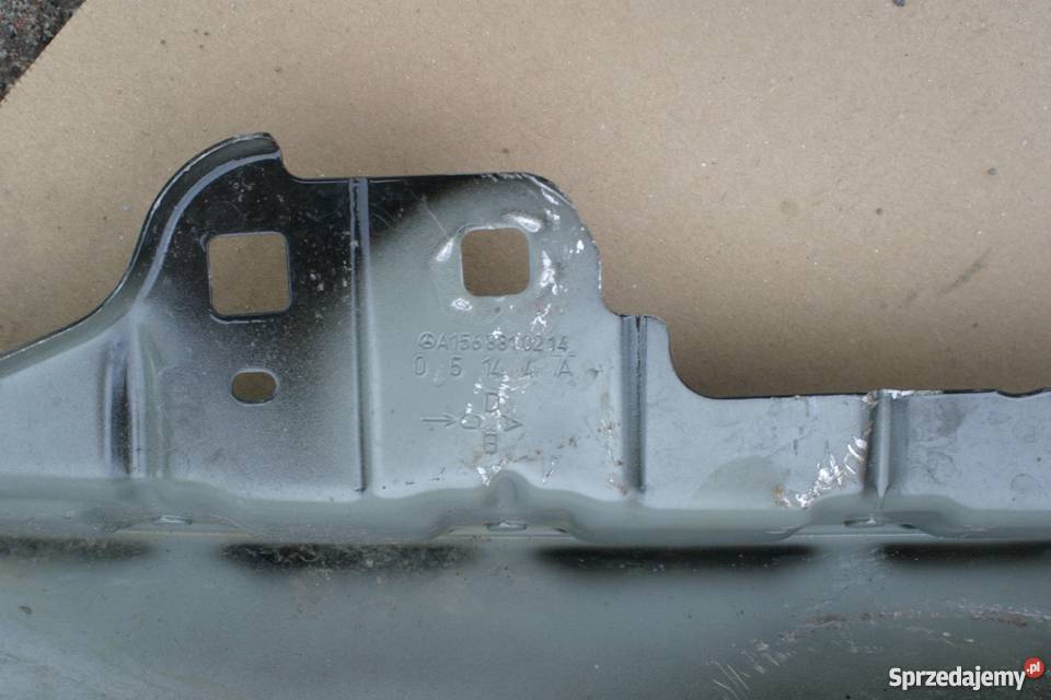 MERCEDES GLA W156 1317 BŁŁOTNIK PRAWY PRZÓD osobowe Bieleń