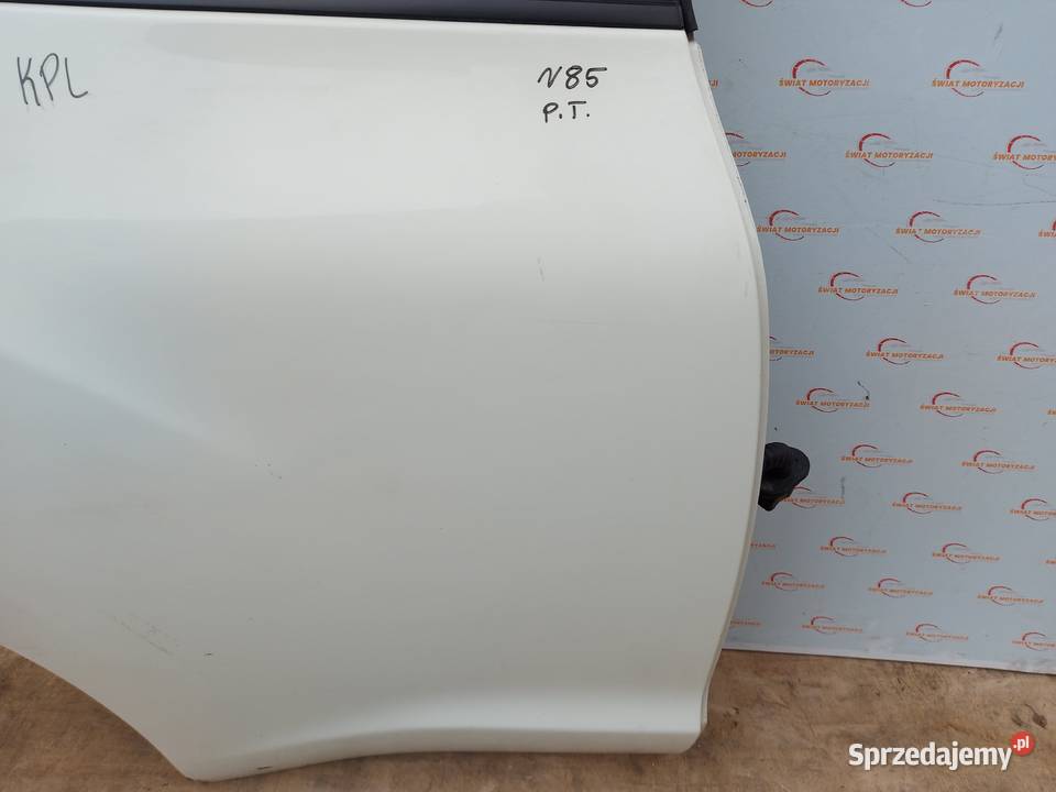 NISSAN JUKE 10r drzwi prawe tył 170 mikronów świętokrzyskie sprzedam