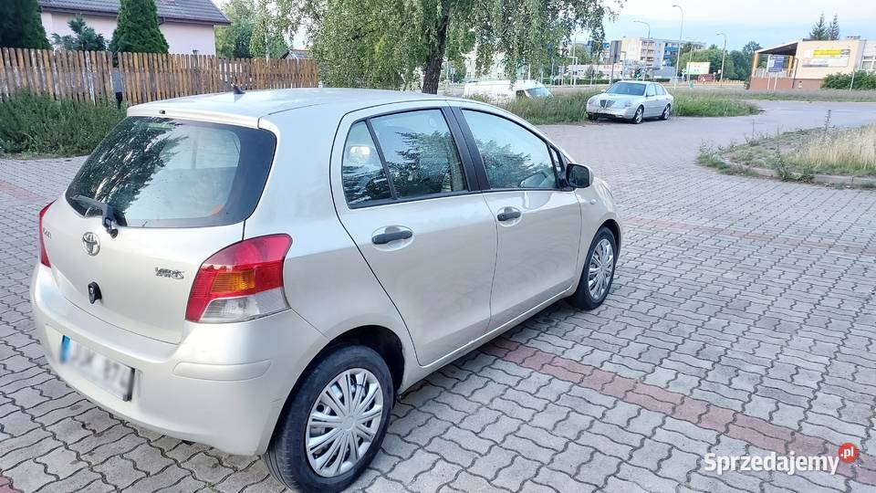 TOYOTA YARIS 133 benzyna 100 6 biegow 1330cm3 Warszawa sprzedam