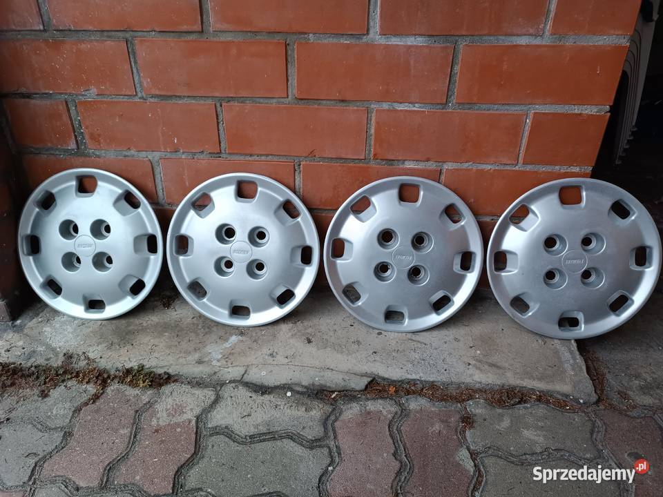 Fiat 126 EL oryginalne kołpaki z logo Fiat w Świecie