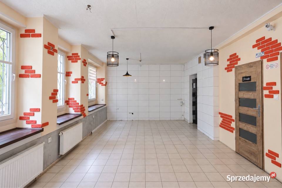 Lokal w Centrum kosmetyka gabinet fryzjer usługi wentylacja Poznań