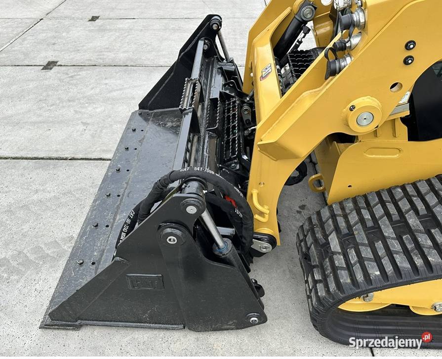 ŁADOWARKA GĄSIENICOWA CATERPILLAR 249D3 Pozostałe Tuliszków