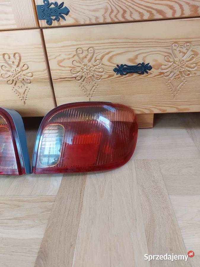 Lampy tyl toyota yaris 1 małopolskie Cholerzyn