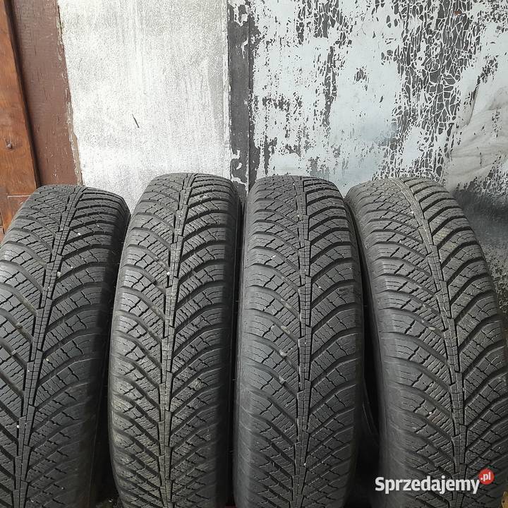 Komplet opon zimowych Kumho Solus ha31 17580R14 Kożuchów