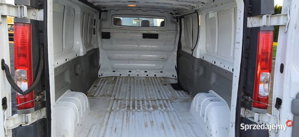 Renault Trafic Lift Long 20D klima 170 2013r manualna Poniatowa sprzedam