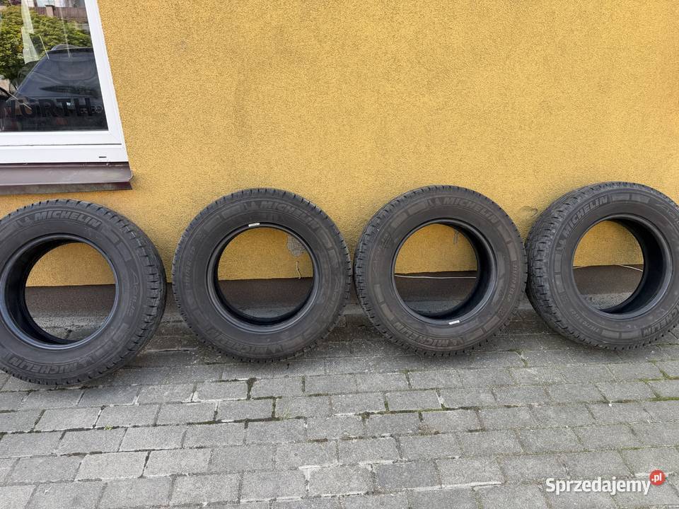 Opony kpl kamper 21570R15CP Michelin Trąbki