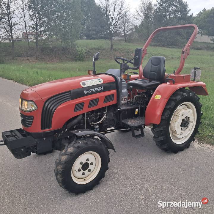 Ciągnik rolniczy sadowniczy foton 254 lovol świętokrzyskie Kielce
