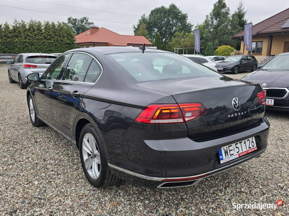 Volkswagen Passat ELEGANCE 15 TSI 150 Sedan