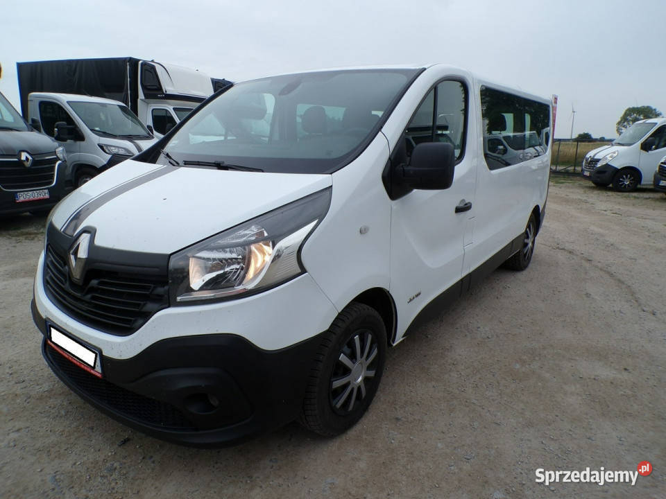 Renault Trafic 9 osobowy long nowy środek Rok produkcji 2014 Raszków sprzedam