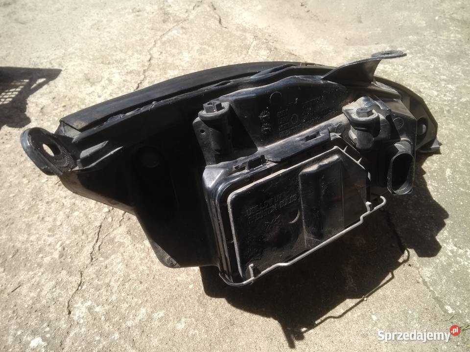 Sprzedam lampę lewa ford focus mk1 kombi 2002r osobowe sprzedam