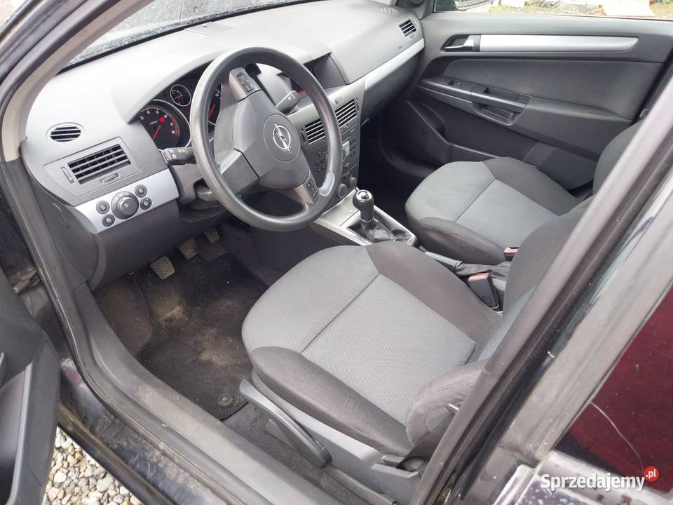 Opel Astra H 16 Rymanów