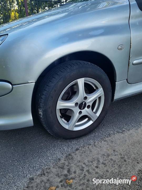 Peugeot 206 14 HDI 2007 srebrny 1398cm3 Pruszków