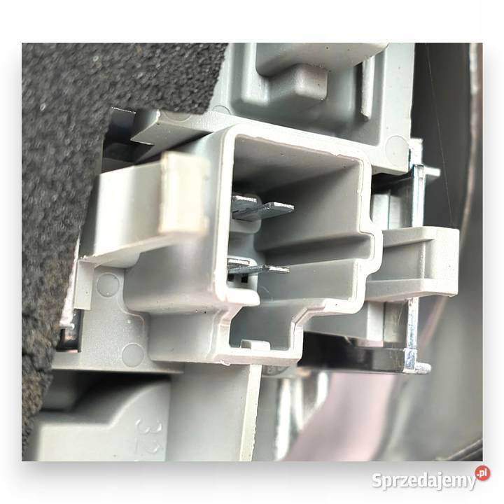 LAMPA PRAWA Volvo C30 LIFT 20062012 prawy tył osobowe Chełm