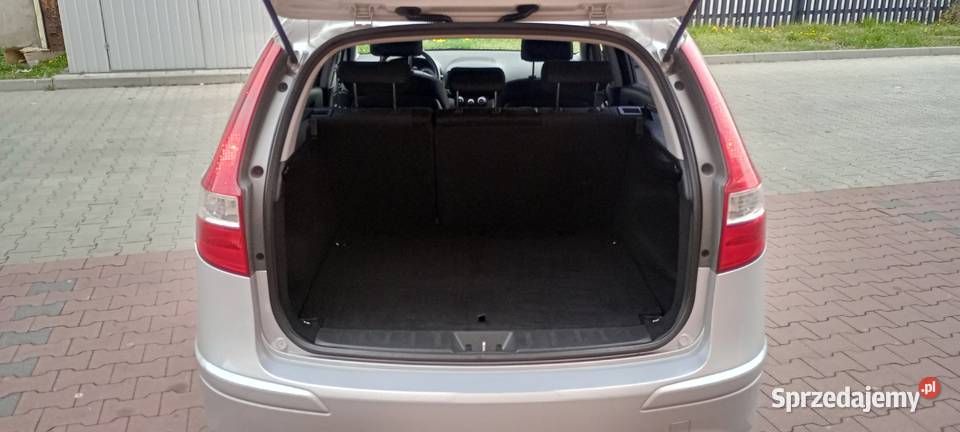 Hyundai i30 14 benzyna 2011 Rok produkcji 2011 i30 i30 Radomsko